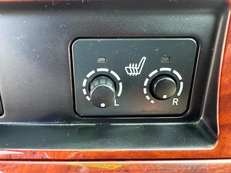 Toyota Highlander Vehicle Image 18