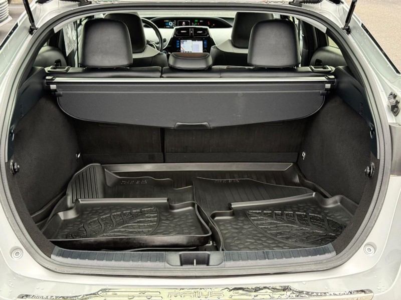 Toyota Prius Vehicle Image 06