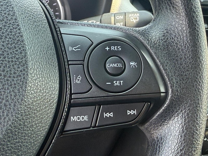 Toyota RAV4 Hybrid Vehicle Image 14