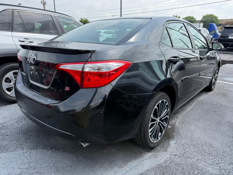 Toyota Corolla Vehicle Image 02