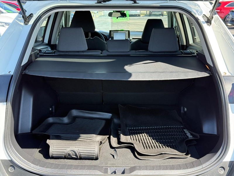 Toyota RAV4 Vehicle Image 07