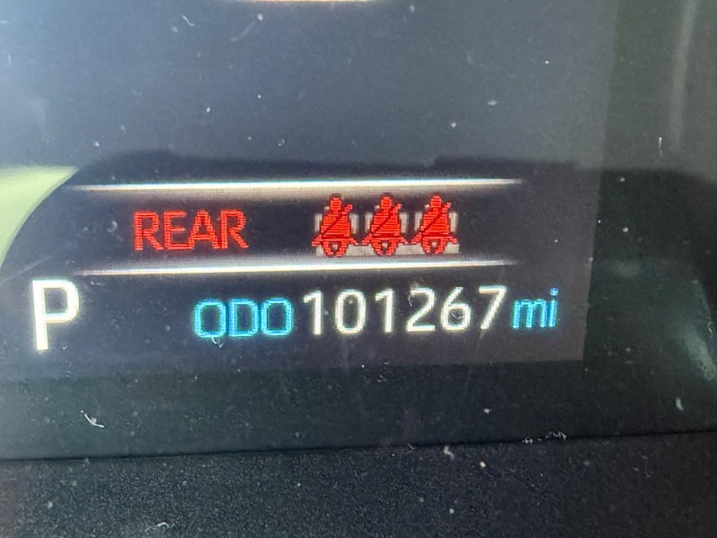 Toyota RAV4 Vehicle Image 22