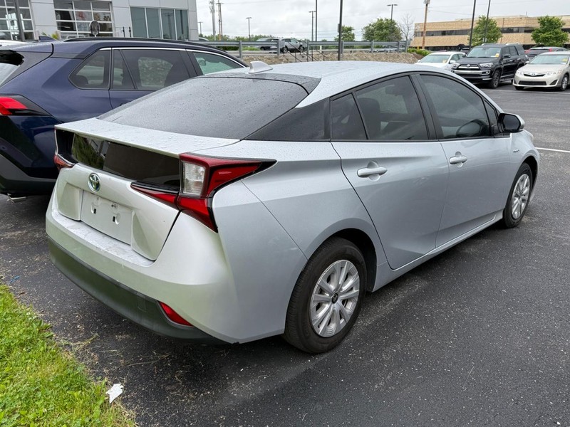 Toyota Prius Vehicle Image 04
