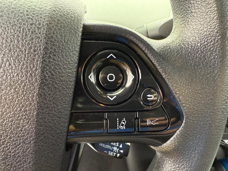 Toyota Prius Vehicle Image 14
