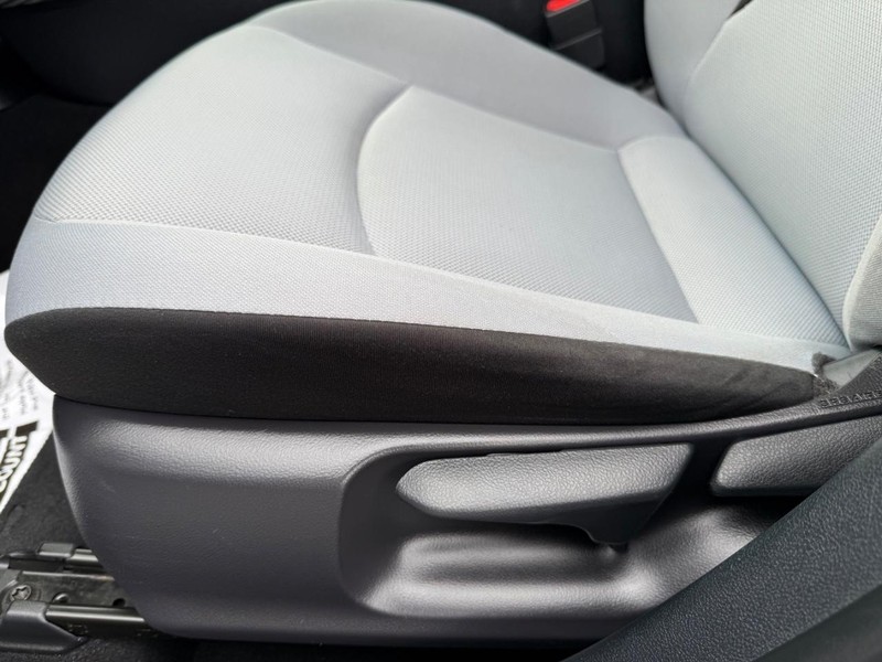 Toyota Prius Vehicle Image 22