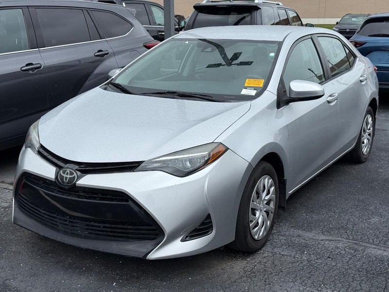 Toyota Corolla Vehicle Image 02
