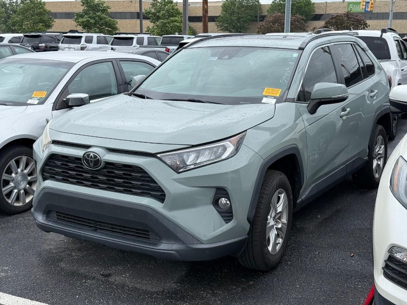 Toyota RAV4 Vehicle Image 02