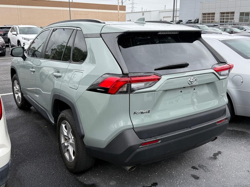 Toyota RAV4 Vehicle Image 03