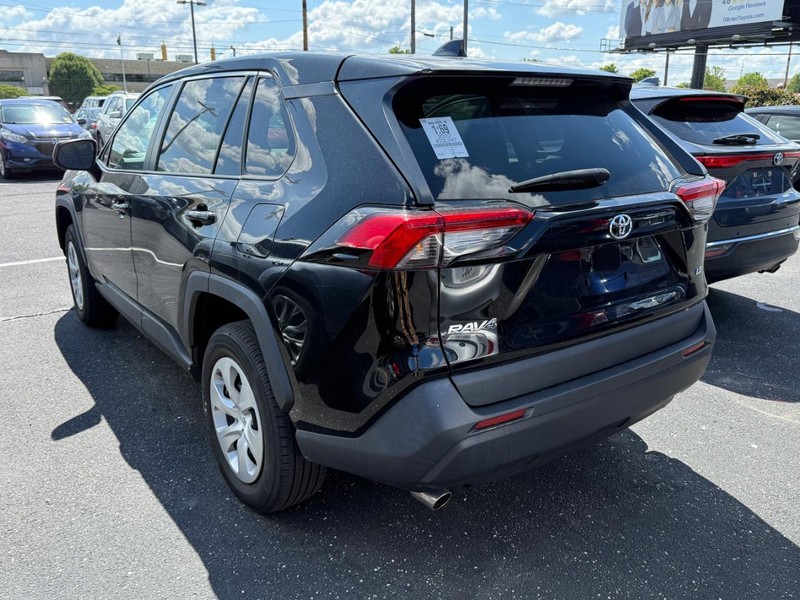Toyota RAV4 Vehicle Image 03