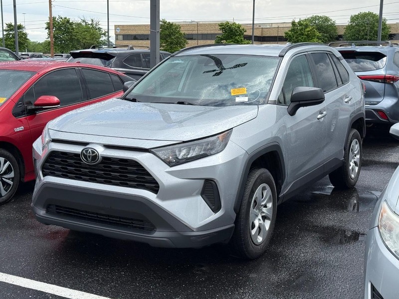 Toyota RAV4 Vehicle Image 02