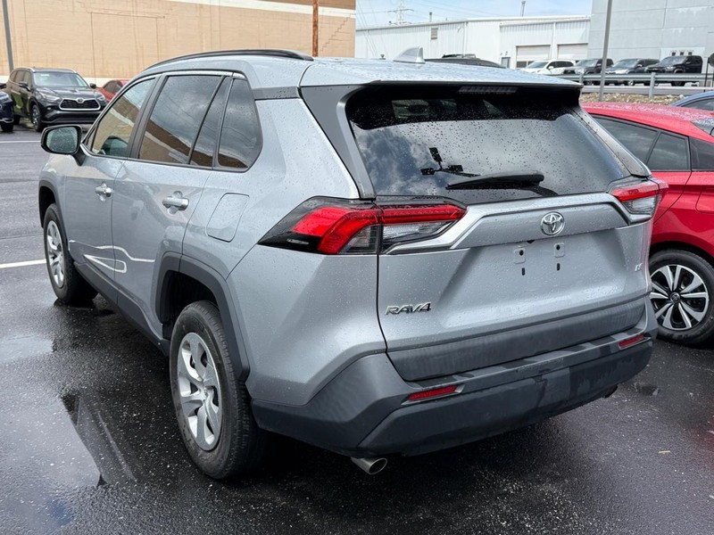 Toyota RAV4 Vehicle Image 03