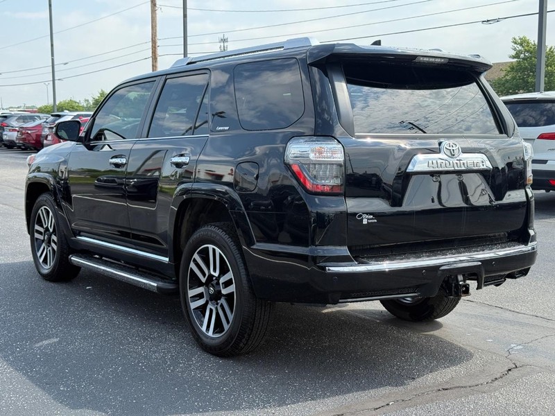 Toyota 4Runner Vehicle Image 05