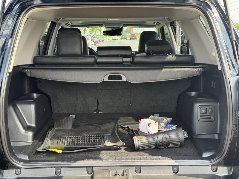 Toyota 4Runner Vehicle Image 06