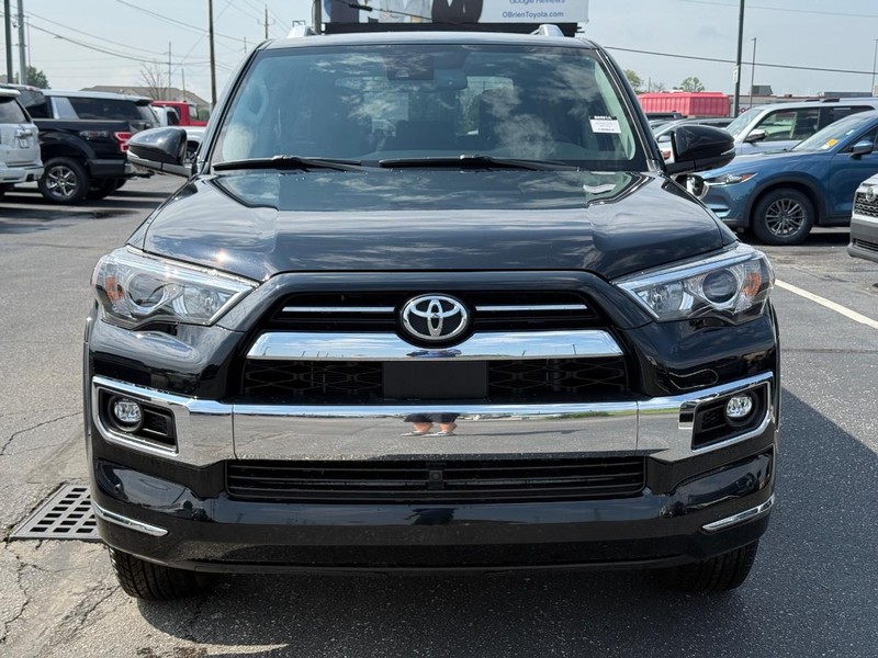 Toyota 4Runner Vehicle Image 09