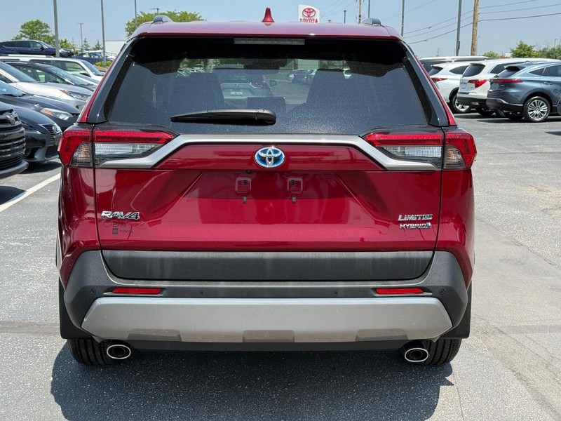 Toyota RAV4 Hybrid Vehicle Image 04