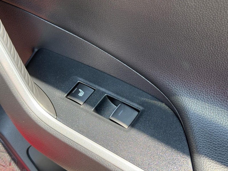Toyota RAV4 Hybrid Vehicle Image 10