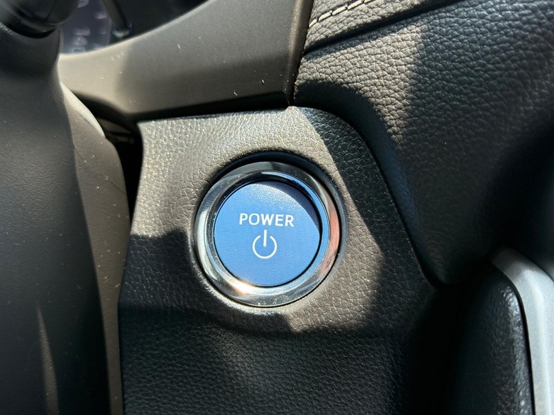 Toyota RAV4 Hybrid Vehicle Image 17
