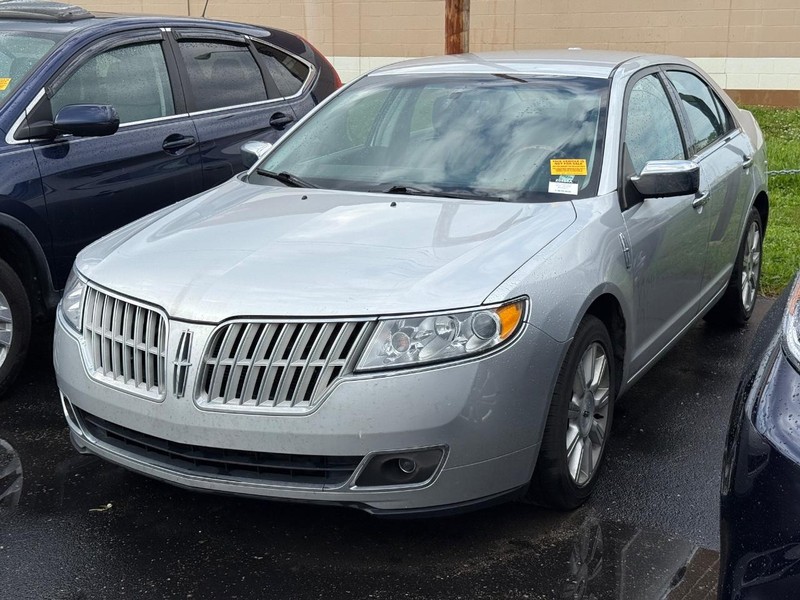 Lincoln MKZ Vehicle Image 02