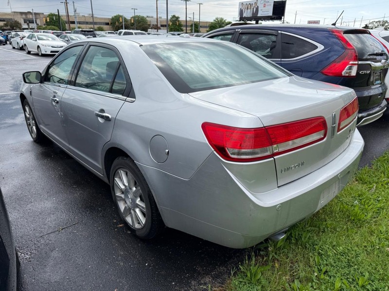 Lincoln MKZ Vehicle Image 03