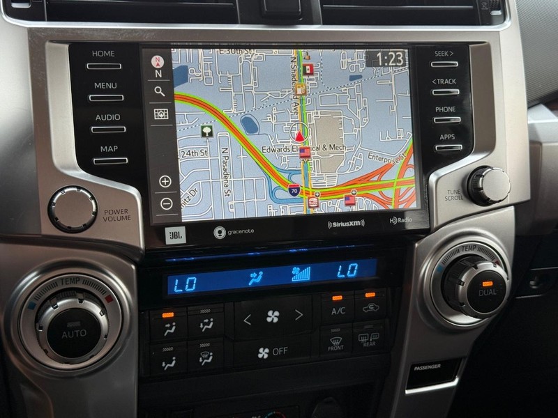 Toyota 4Runner Vehicle Image 17