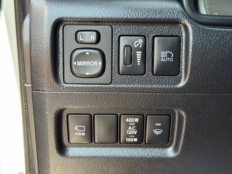 Toyota 4Runner Vehicle Image 25