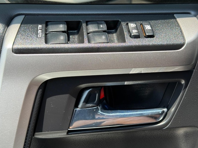 Toyota 4Runner Vehicle Image 26