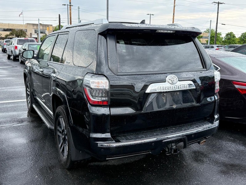 Toyota 4Runner Vehicle Image 03