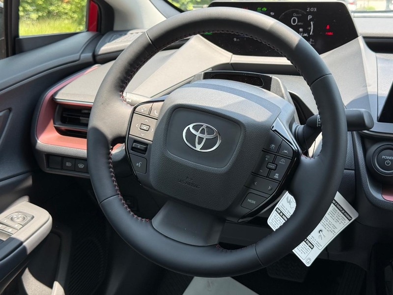 Toyota Prius Plug-In Hybrid Vehicle Image 07