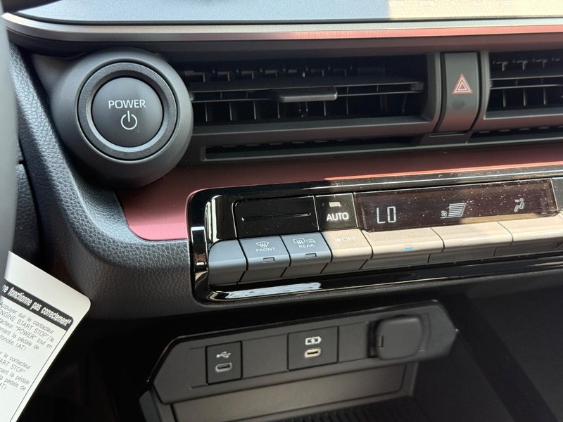 Toyota Prius Plug-In Hybrid Vehicle Image 12