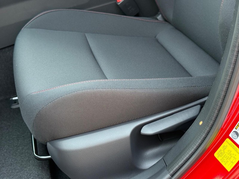 Toyota Prius Plug-In Hybrid Vehicle Image 18