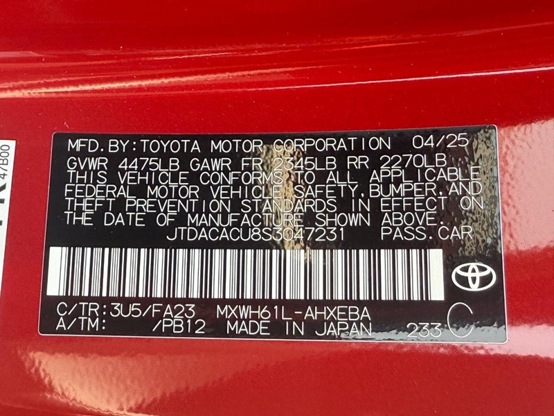 Toyota Prius Plug-In Hybrid Vehicle Image 20