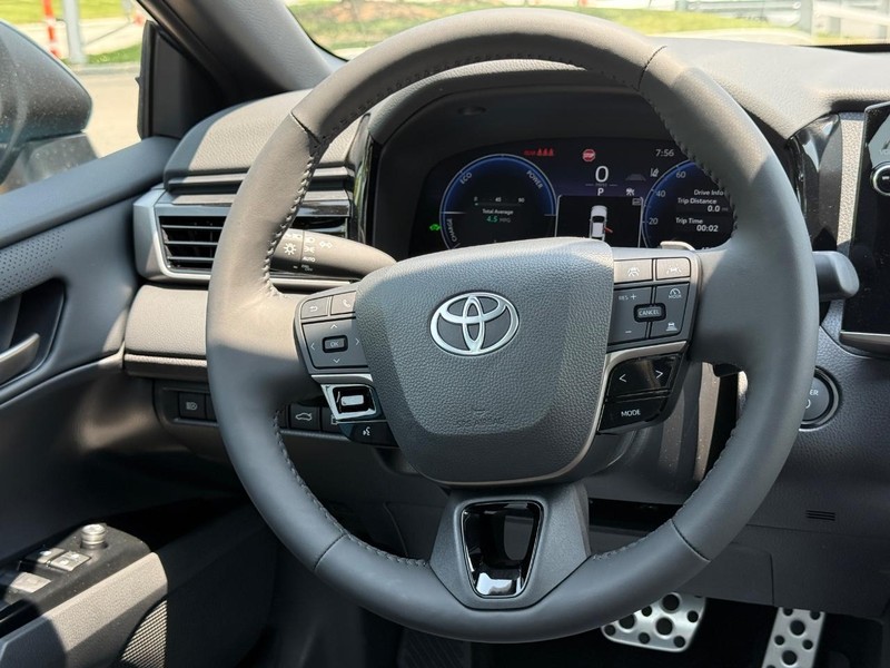 Toyota Camry Vehicle Image 08