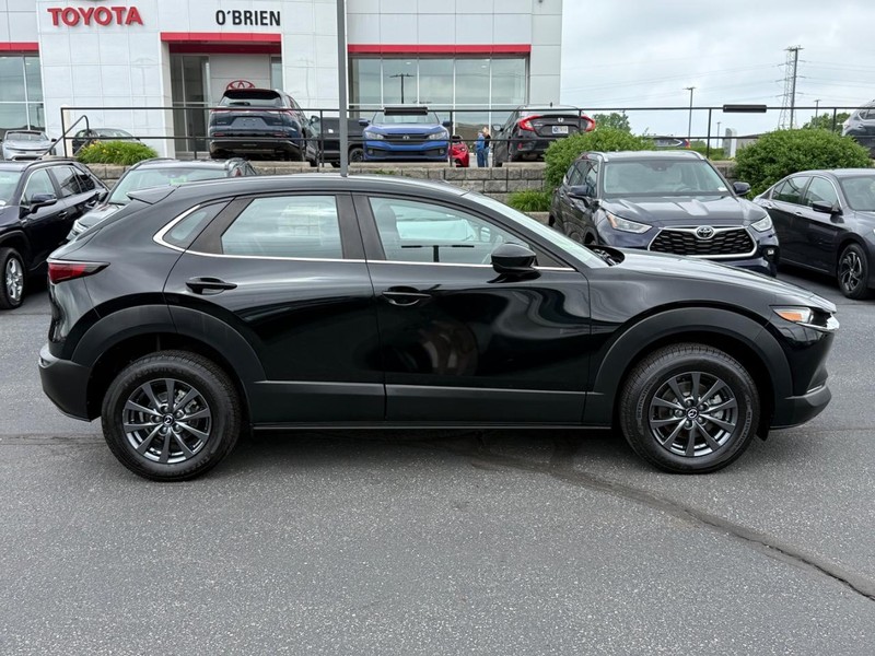 Mazda CX-30 Vehicle Image 02