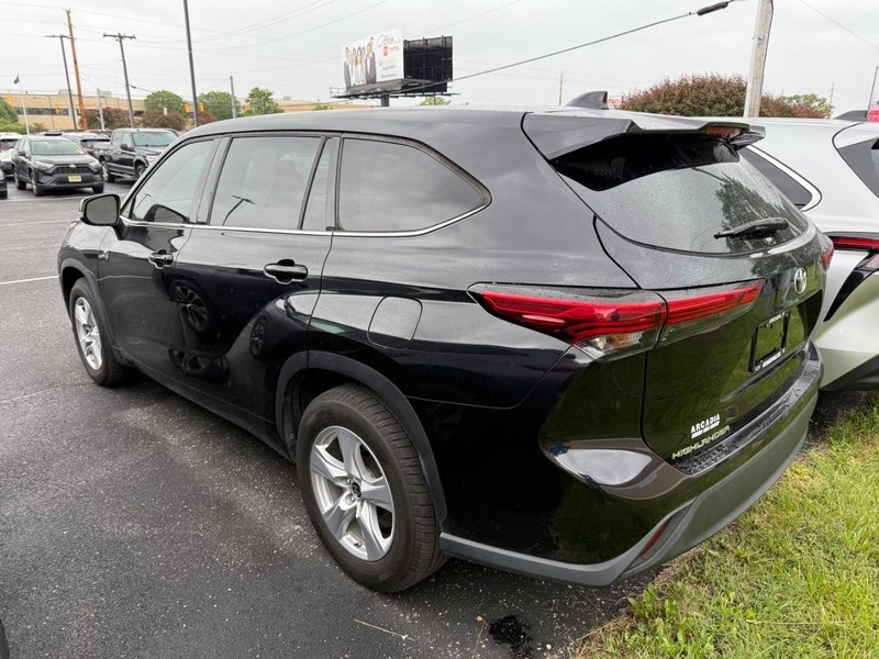 Toyota Highlander Vehicle Image 03