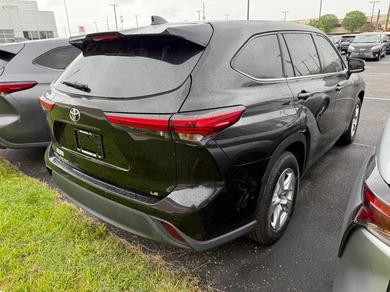 Toyota Highlander Vehicle Image 04