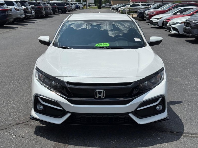 Honda Civic Hatchback Vehicle Image 09