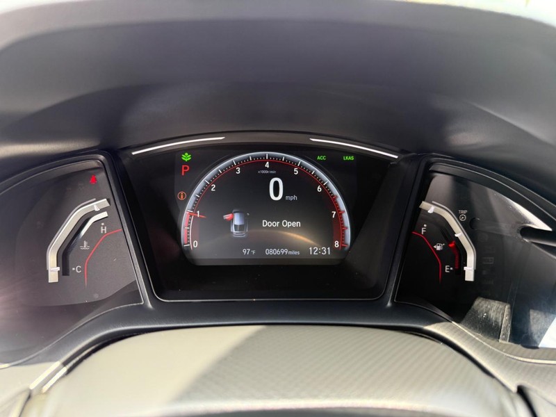 Honda Civic Hatchback Vehicle Image 21