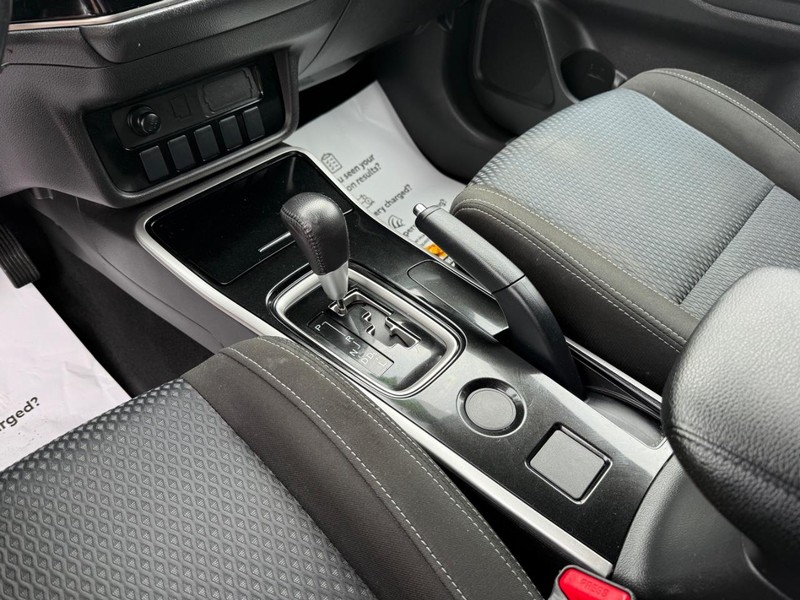 Mitsubishi Outlander Vehicle Image 19