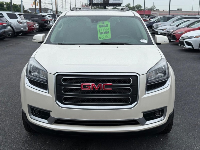 GMC Acadia Vehicle Image 10