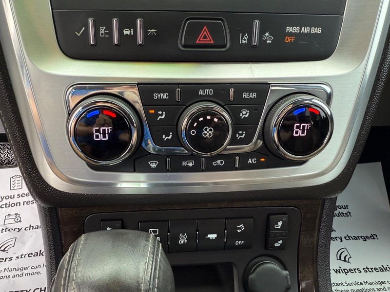 GMC Acadia Vehicle Image 21