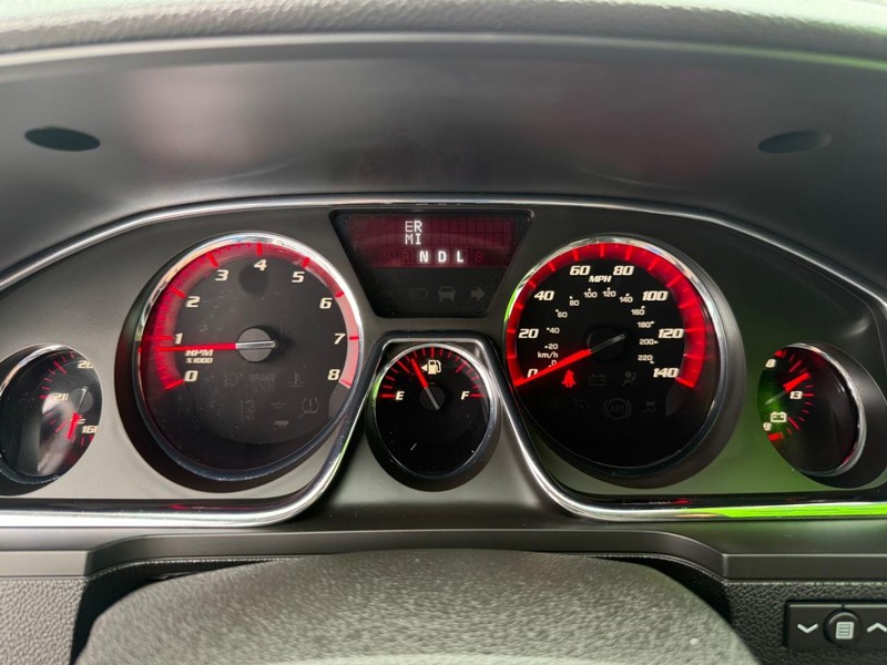 GMC Acadia Vehicle Image 24