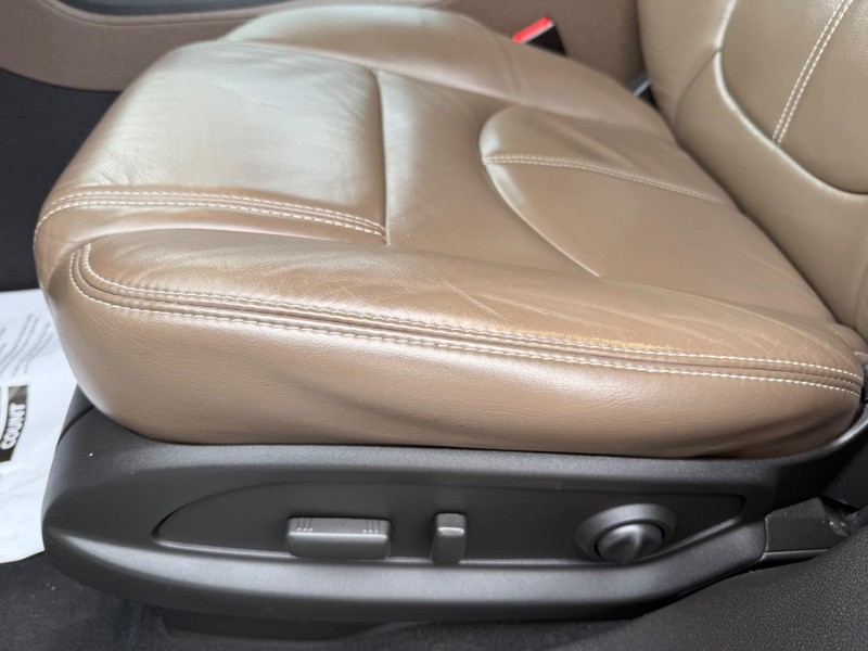 GMC Acadia Vehicle Image 27