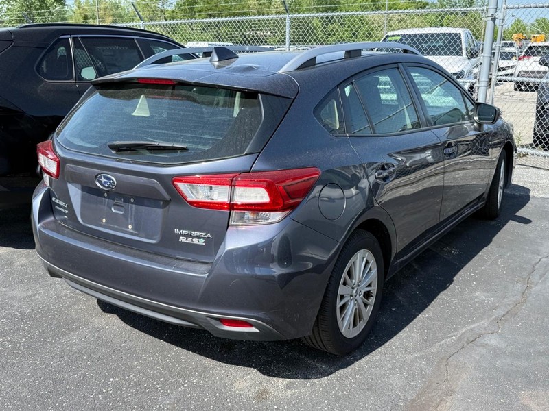 Subaru Impreza Vehicle Image 04