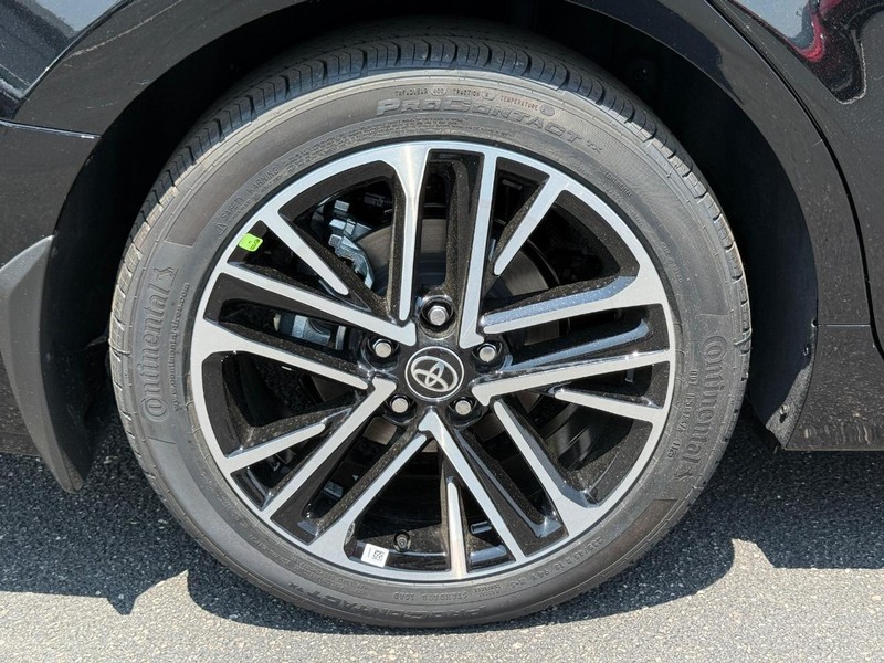 Toyota Camry Vehicle Image 04