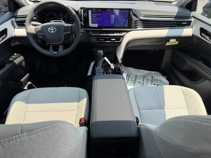 Toyota Camry Vehicle Image 07