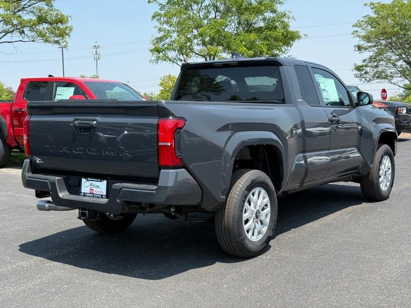 Toyota Tacoma 2WD Vehicle Image 03