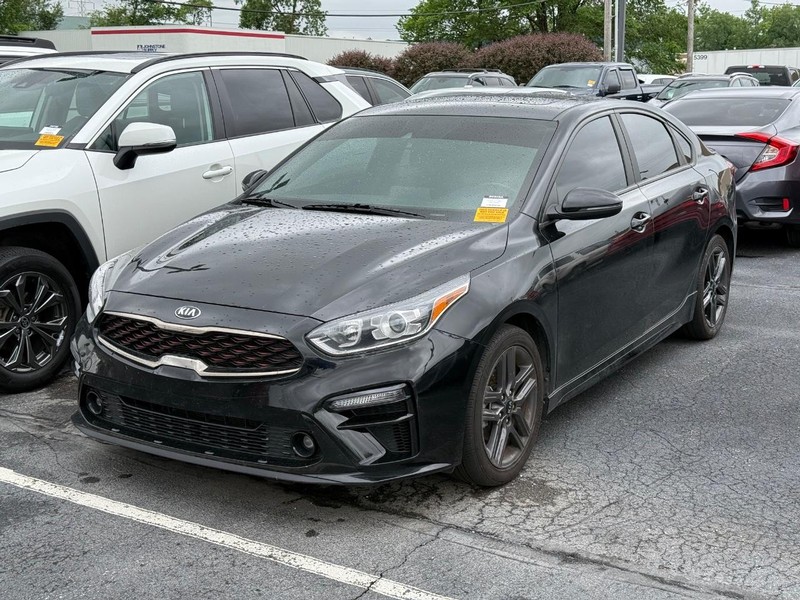 Kia Forte Vehicle Image 02