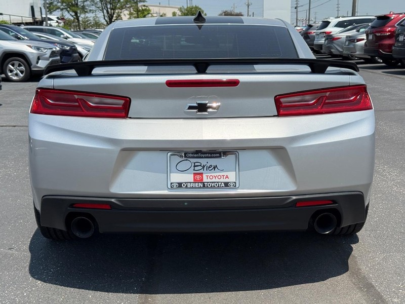 Chevrolet Camaro Vehicle Image 04