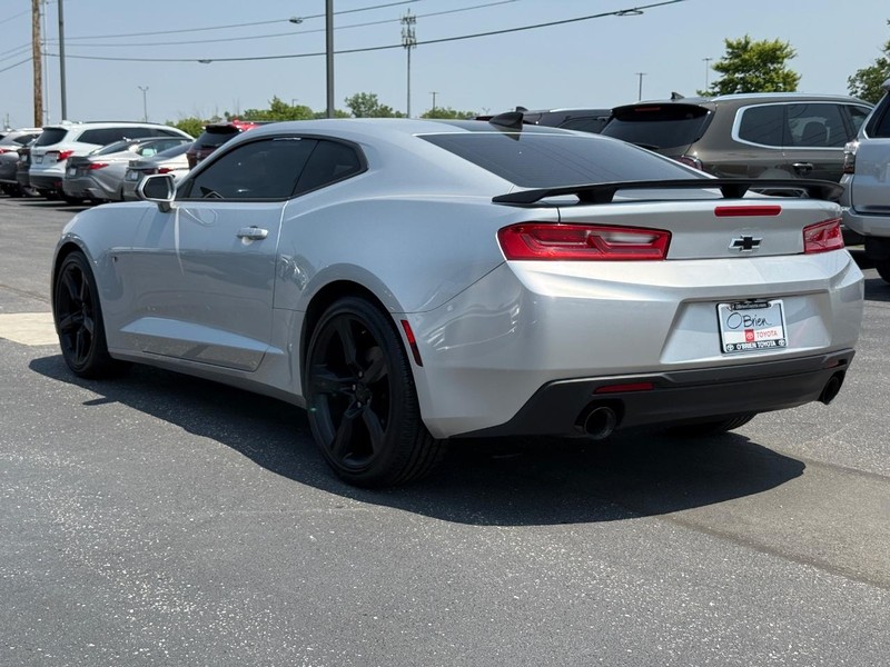 Chevrolet Camaro Vehicle Image 05