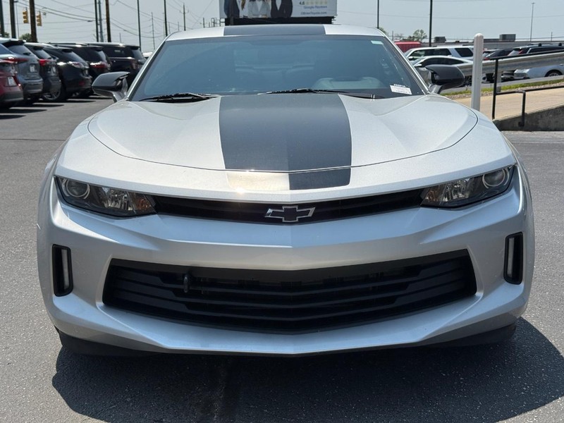 Chevrolet Camaro Vehicle Image 09